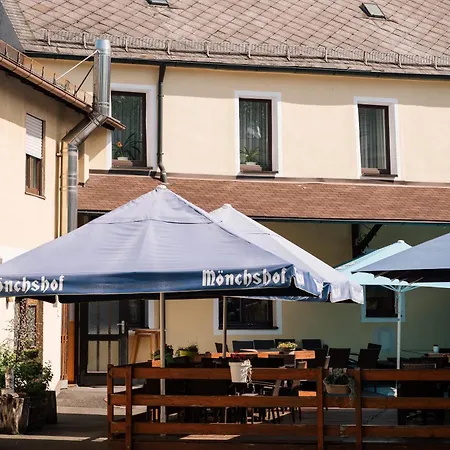 Hotell Weisses Ross 3*